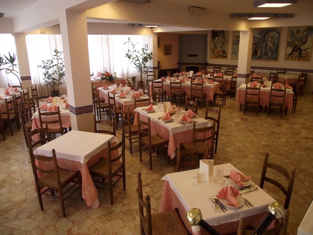 Hotel Ristorante Mosaici Piazza Armerina Exterior photo