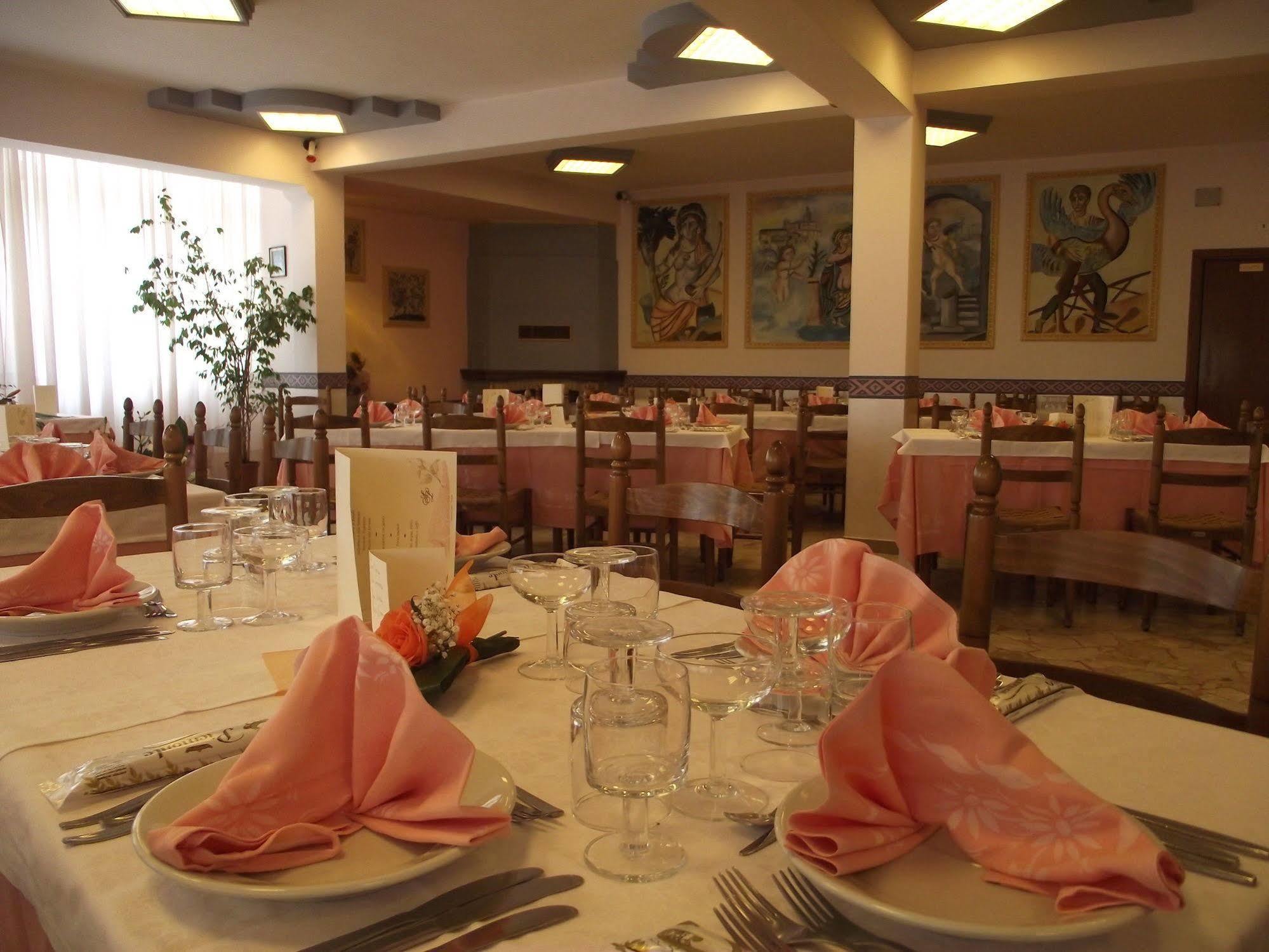Hotel Ristorante Mosaici Piazza Armerina Exterior photo